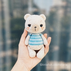 Oliver the little Bear amigurumi by Little Fish Crocheterie