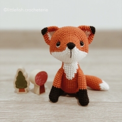 Apricot the little Fox amigurumi pattern by Little Fish Crocheterie