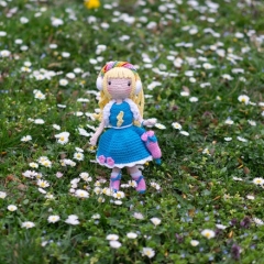 April the spring girl amigurumi by Kreatyvchen