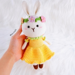 Joli the bunny amigurumi pattern by RiO Craft