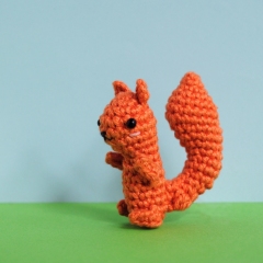 Little Squirrel amigurumi pattern by The Wandering Deer