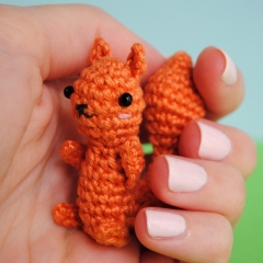 Little Squirrel amigurumi by The Wandering Deer