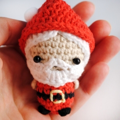 Santa Claus and Elf amigurumi pattern by The Wandering Deer