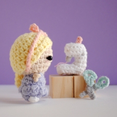 The Sewist amigurumi pattern by The Wandering Deer