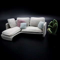 Dollhouse Couch amigurumi pattern by StudioManya