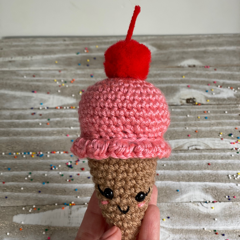 Little Dipper Ice Cream Cone amigurumi pattern by Cloud 9 Knots