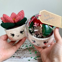 Poinsettia Flower amigurumi by Cloud 9 Knots