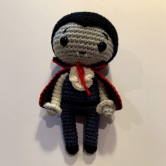 Markus the vampire amigurumi by Coco On The Rainbow