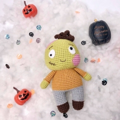 Doe the Zombie amigurumi pattern by Jenniedolly