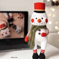 The snowman amigurumi by RikaCraftVN