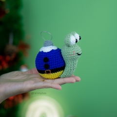 4 Christmas Ornament Balls amigurumi by Lennutas