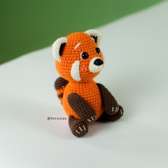 Cutie Red Panda amigurumi pattern by Lennutas