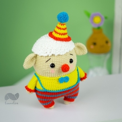 Sheep the Clown amigurumi pattern by Lennutas