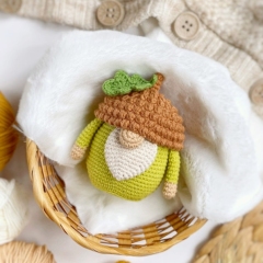 Gnome Acorn amigurumi pattern by Knit.friends
