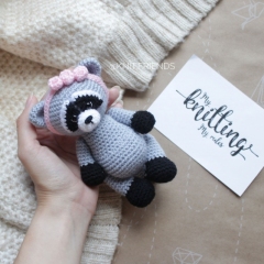 Little Raccoon amigurumi pattern by Knit.friends