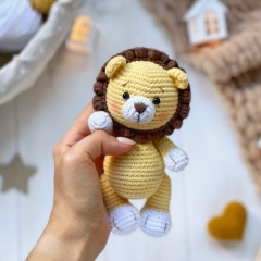 Lory the lion amigurumi by Knit.friends