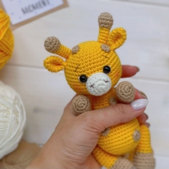 Safari Giraffe amigurumi by Knit.friends