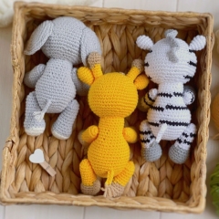 Safari Giraffe amigurumi pattern by Knit.friends