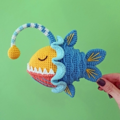 Sunny the Anglerfish amigurumi by Natura Crochet