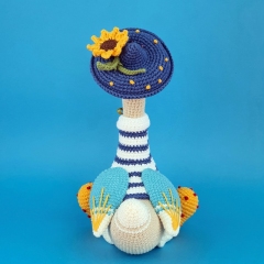 Vincent the Goose amigurumi by Natura Crochet