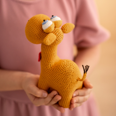 Camel amigurumi pattern by Mommy Patterns