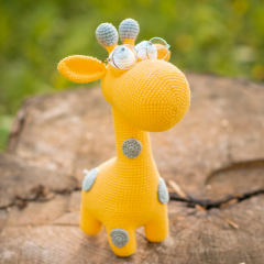 Giraffe Tom amigurumi pattern by Mommy Patterns