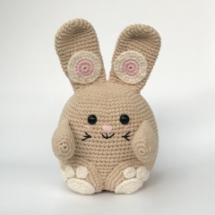 Mama Bunny amigurumi by C.B.Makes