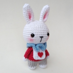 White Rabbit amigurumi pattern by Ana Maria Craft