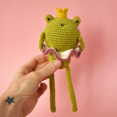Harry, the frog prince amigurumi by Kurumi