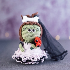 Zombie Bride amigurumi by Mumigurumi