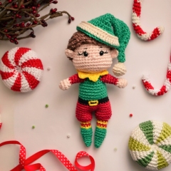 Elwin the Christmas Elf amigurumi pattern by LaCigogne