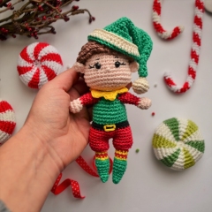 Elwin the Christmas Elf amigurumi by LaCigogne