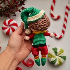 Elwin the Christmas Elf amigurumi pattern by LaCigogne