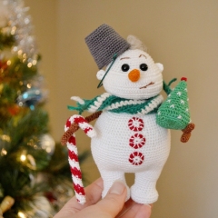 Johnny the snowman amigurumi pattern by LaCigogne