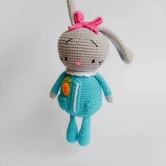 Prue bunny amigurumi by The blue bobbin