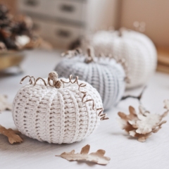 Three Rustic Pumpkins amigurumi pattern by FireflyCrochet