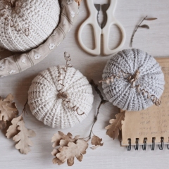 Three Rustic Pumpkins amigurumi by FireflyCrochet