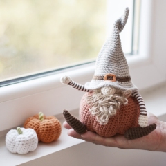 Fall Gnome with Pumpkins amigurumi by FireflyCrochet