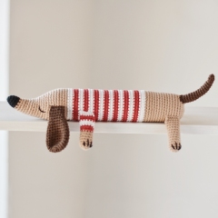 Hotdog the Dachshund amigurumi pattern by FireflyCrochet