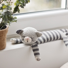 Sailor the Sleepy Cat amigurumi pattern by FireflyCrochet