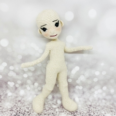 Doll body base amigurumi by Fluffy Tummy
