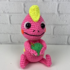 Chloe the Chameleon amigurumi by Critter-iffic Crochet