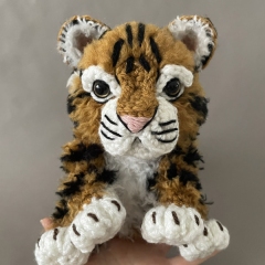 Baby Tiger amigurumi pattern by CrochetThingsByB