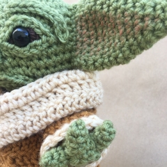Baby Yoda amigurumi by CrochetThingsByB