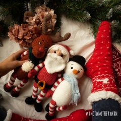 Santa amigurumi pattern by Knotanotheryarn