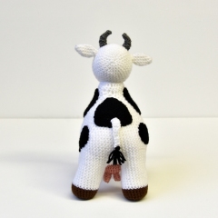 Cow amigurumi by The Flying Dutchman Crochet Design