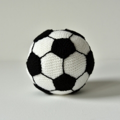 Football amigurumi pattern by The Flying Dutchman Crochet Design