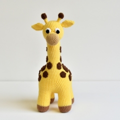 Giraffe amigurumi pattern by The Flying Dutchman Crochet Design