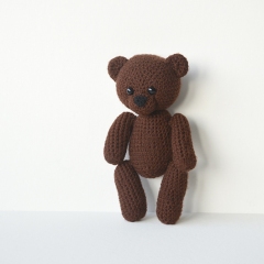 Grandma's Teddy Bear amigurumi by The Flying Dutchman Crochet Design