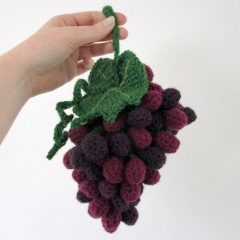 Grapes amigurumi pattern by The Flying Dutchman Crochet Design